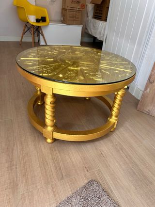 Mesa tallada a mano madera maciza