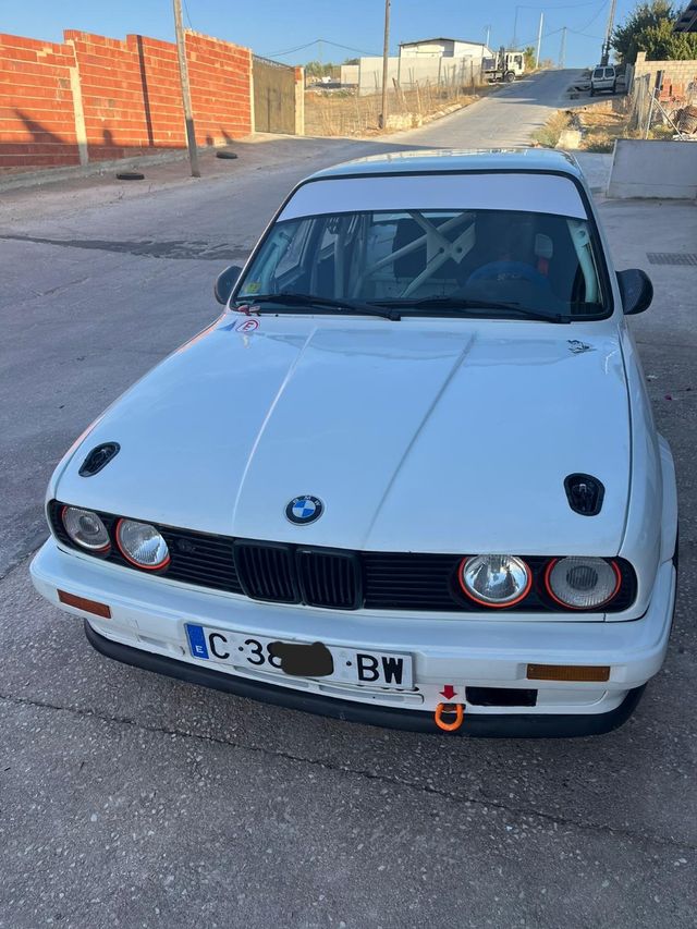BMW E30