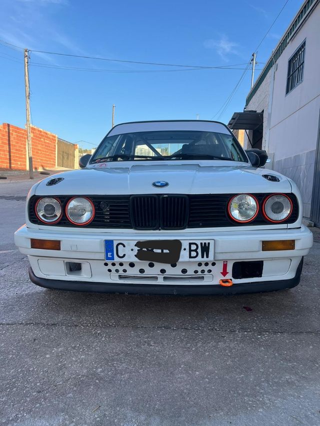 BMW E30
