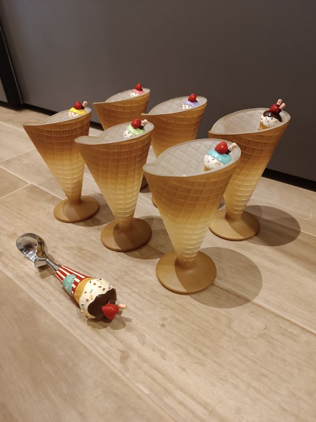 Set bicchieri per gelato con cucchiaino