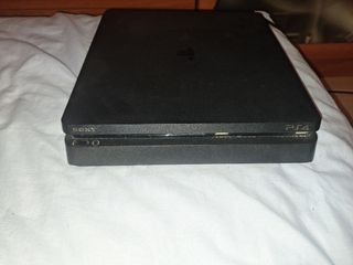 PS4 slim 
