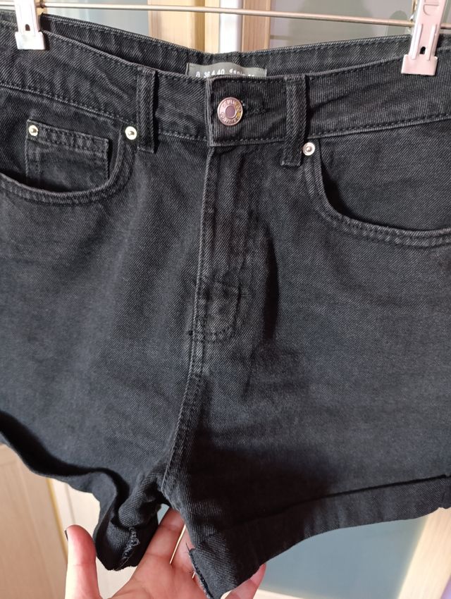 Pantalón corto negro