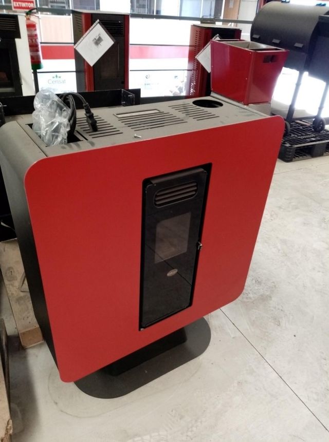 Estufas pellet pasillo 7 kw. Envío incluido.