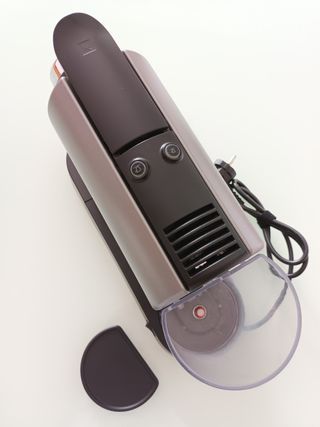 Cafetera eléctrica de cápsulas.