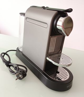 Cafetera eléctrica de cápsulas.