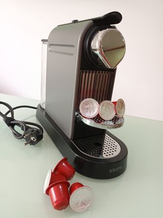Cafetera eléctrica de cápsulas.