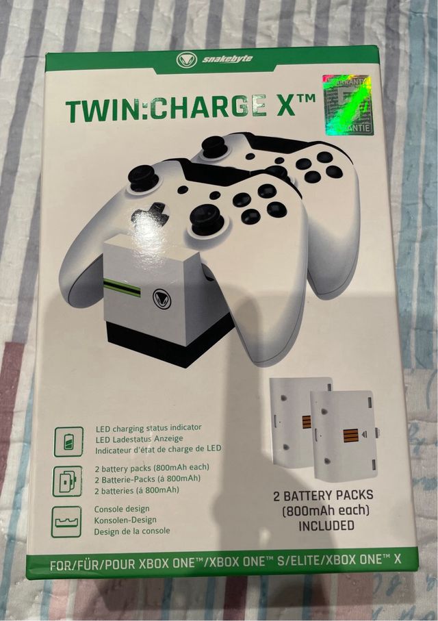 Juegos y cargador xbox one