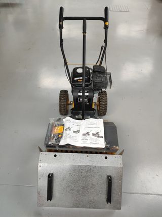 Maquina césped artificial