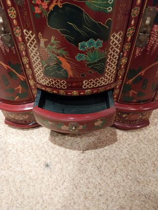 Cómoda estilo oriental