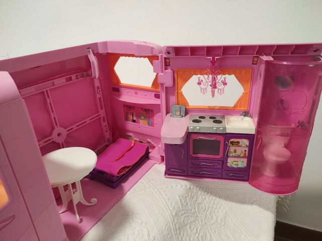 Barbie Armario, Caravana y Caballo