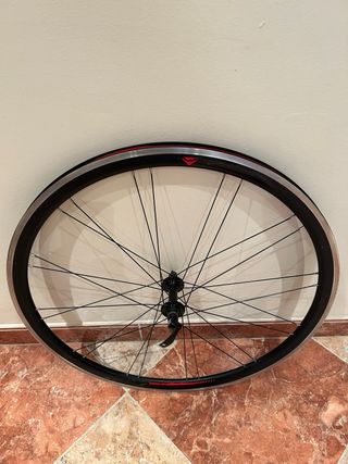 Rueda delantera Merida