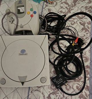 Consola Dreamcast + 1 mand y sus cables