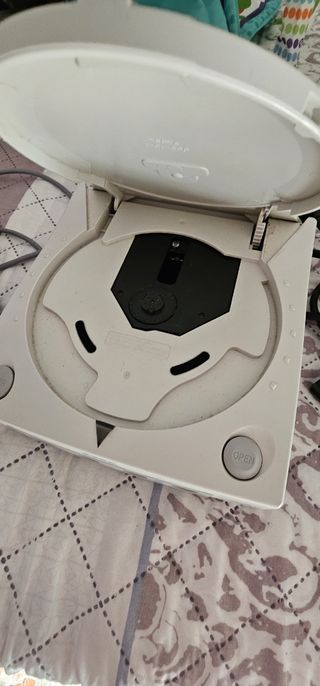 Consola Dreamcast + 1 mand y sus cables