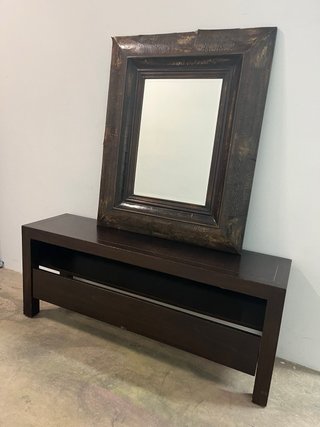 MUEBLE RECIBIDOR o TV y Espejo