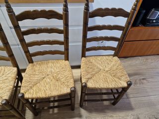 4 Sillas mimbre antiguas