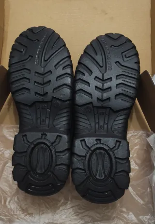 ZAPATOS DE TRABAJO ANTIDESLIZANTES UNISEX N° 42