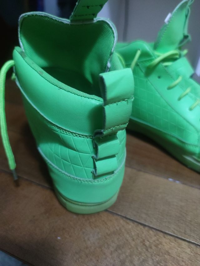 Scarpe sneakers alte verde 