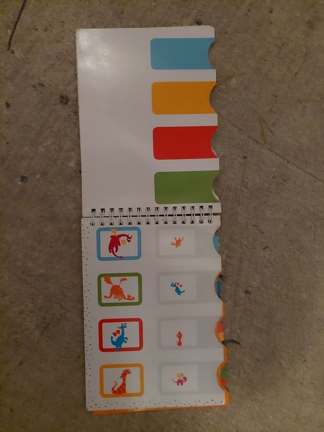 Libro aprende juega resuelve