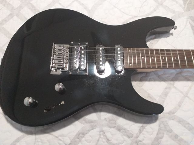 Guitarra electrica washburn rx10 mb y ampli