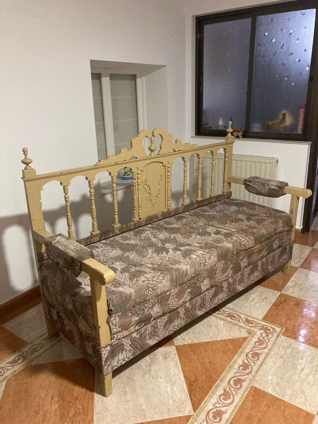 Sofa/Banco de madera antiguo