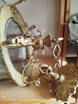 Antiguo farol de bronce y cristal (lámpara)