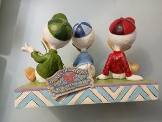 Terrific Trio de Disney.Huey Dewey & Louie Sitting