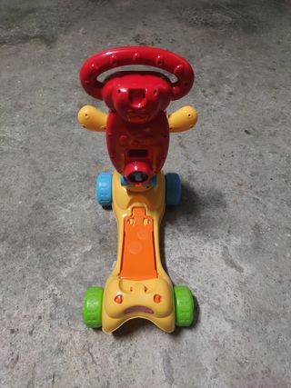Jirafa scooter Vtech 4 en 1.