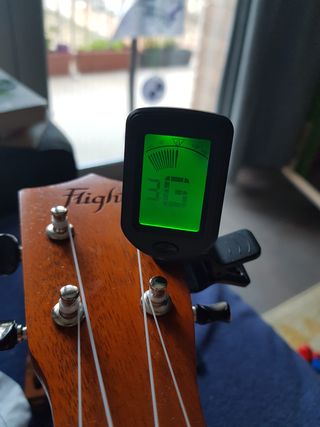 Afinador guitarra, violín, bajo o ukelele