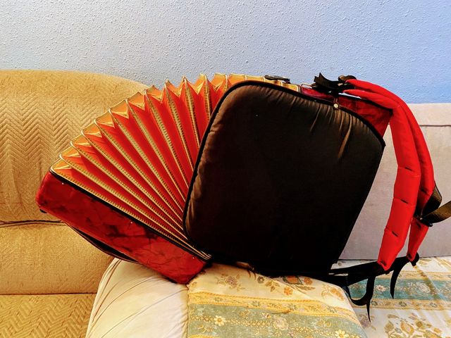 acordeon HOHNER CLUB III M