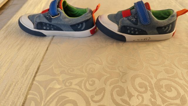 Zapatillas Garvalin talla 23