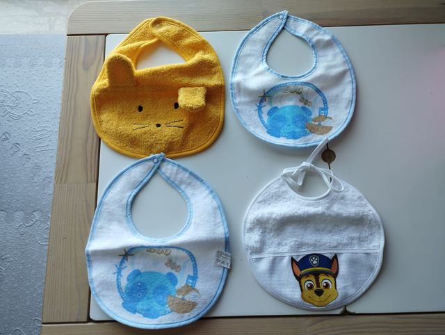 Pack 4 baberos bebé