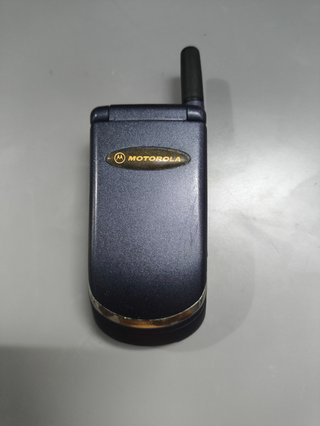 Teléfono retro vintage Motorola V50