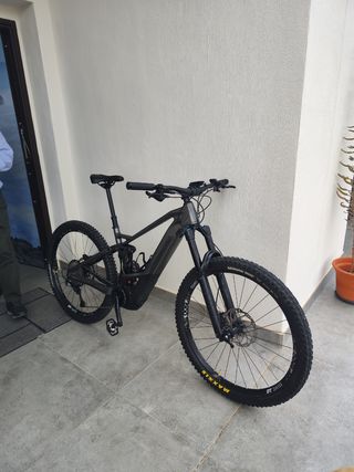 E-bike Orbea Wild carbono como nueva