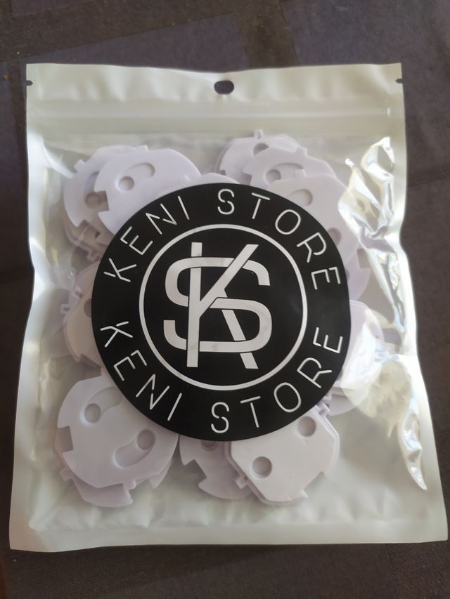 17 protectores de enchufes