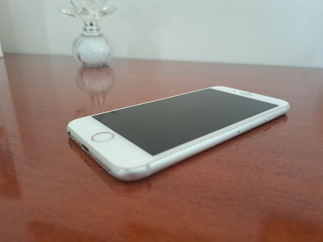 I-Phone 6S - 64GB