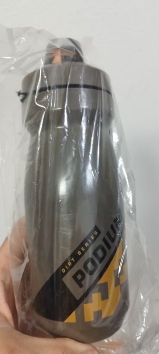 Garrafa CamelBak Podium Dirt Series