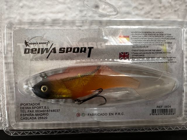 Señuelos de Pesca en Río: Atracción en Agua Dulce