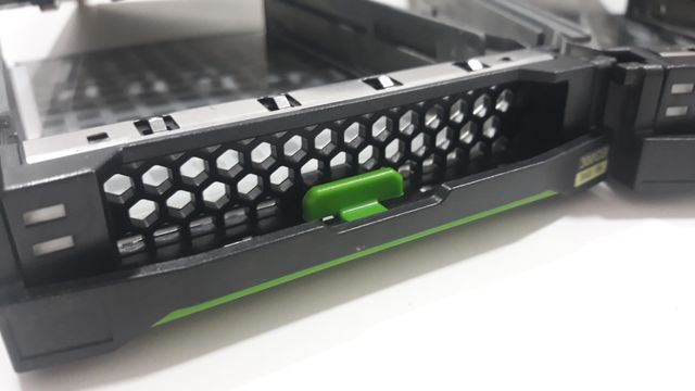 CADDY REMOVIVEL HDD 3.5" SAS DOCKING SERVIDOR