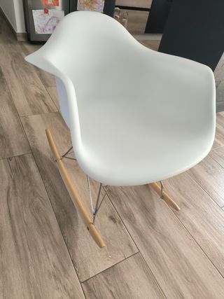 Mecedora/sillon de  lactancia estilo nórdico