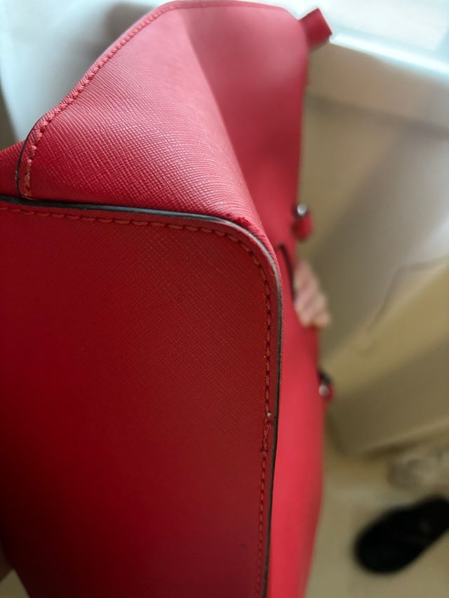 Bolso shopper rojo Guess