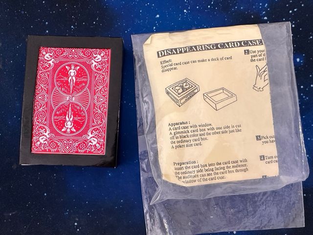 Juego de magia de la baraja desaparece