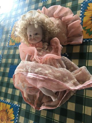 bambola in ceramica