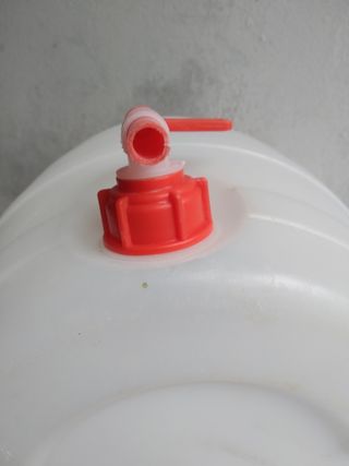 Bidón de plástico con grifo-Capacidad: 20 litros
