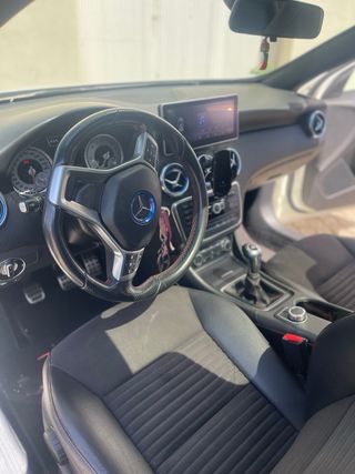Mercedes-Benz Clase A 2015( 3 años de garantia)