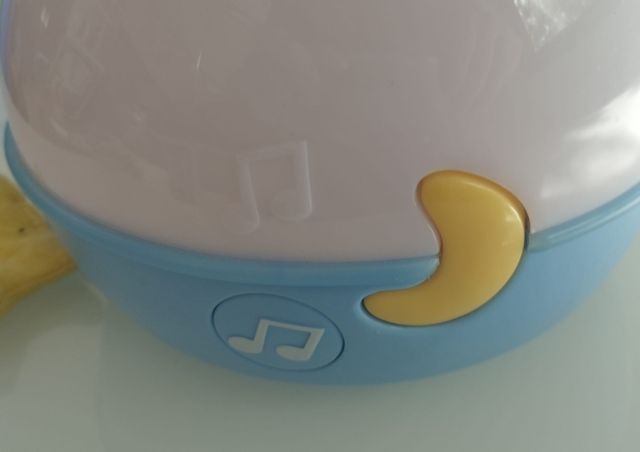 Lámpara infantil de la marca "Chicco".