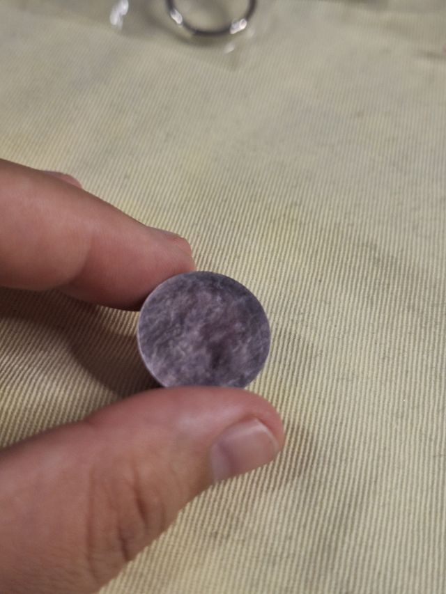 Pietra Lepidolite o Mica viola naturale