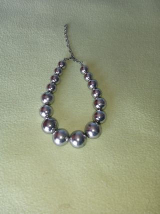 Vendo collar gargantilla plateado