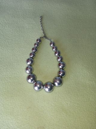 Vendo collar gargantilla plateado