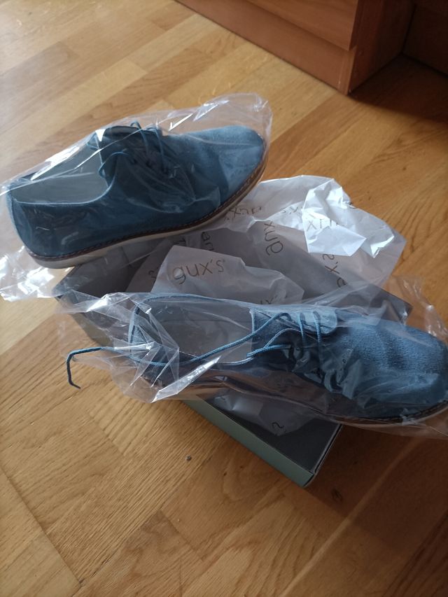 ZAPATOS NIÑO. Talla 35