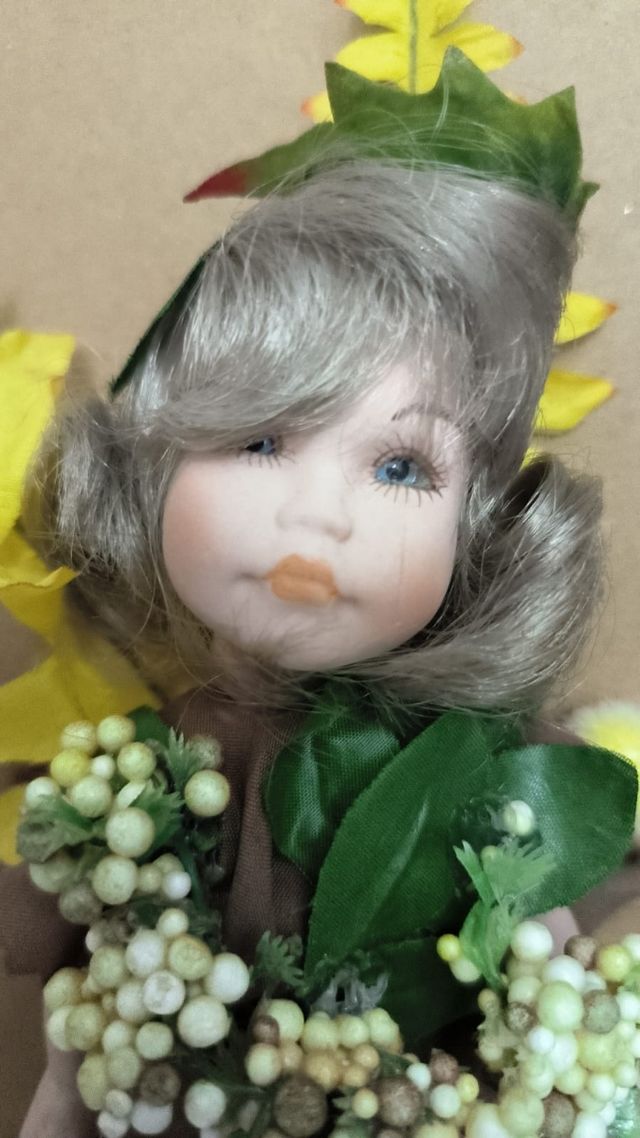 Muñeca porcelana